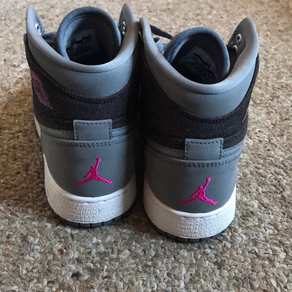 Air Jordan 1 - Picture 6 of 7